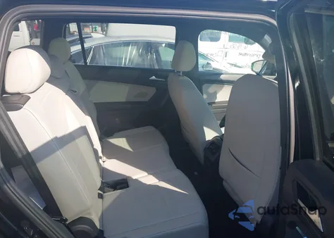 2019 Volkswagen Tiguan 2.0T Se/2.0T Sel/2.0T Sel R-Line/2.0T Sel R-Line Black z USA, uszkodzony, nr VIN 3VV3B7AX3KM135261